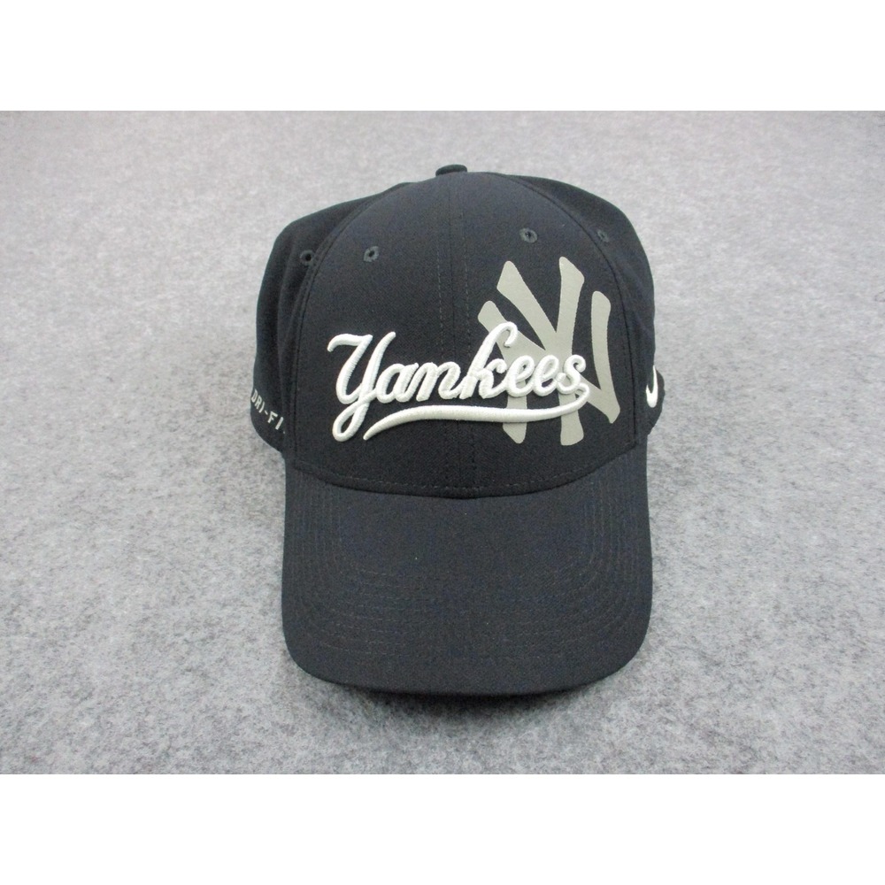 New York Yankees Hat Cap Fitted Mens Large Blue White Nike MLB Baseball Legacy91